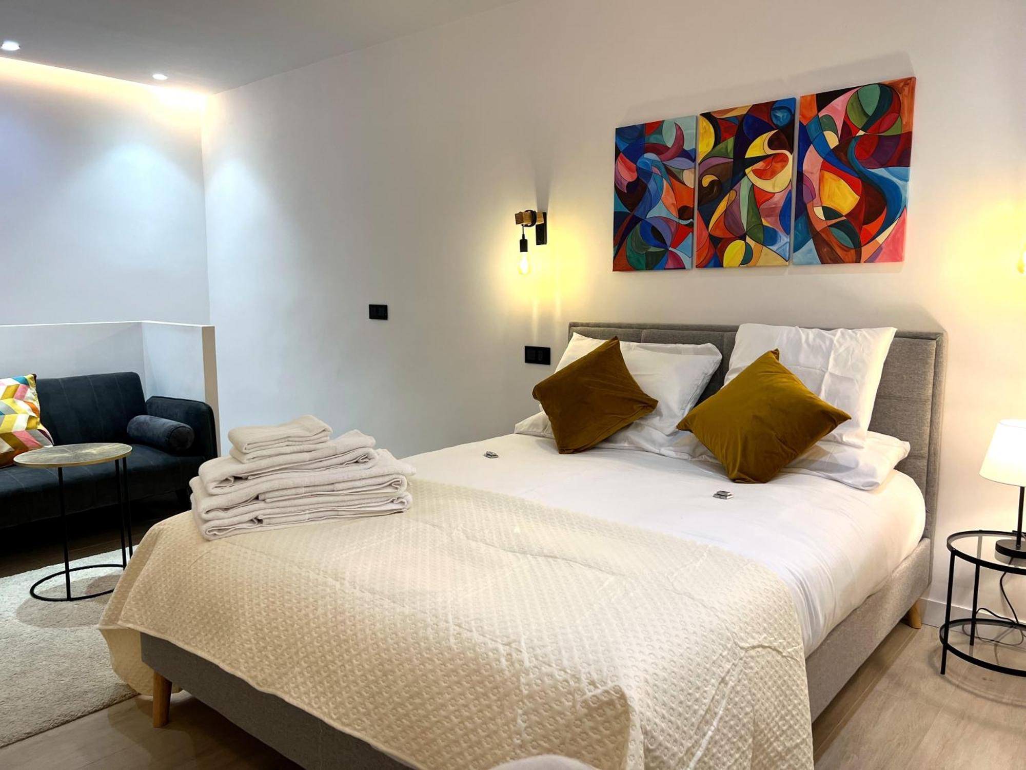 Duplex Moderno Y Acogedor Junto A Atocha Apartman Madrid Kültér fotó