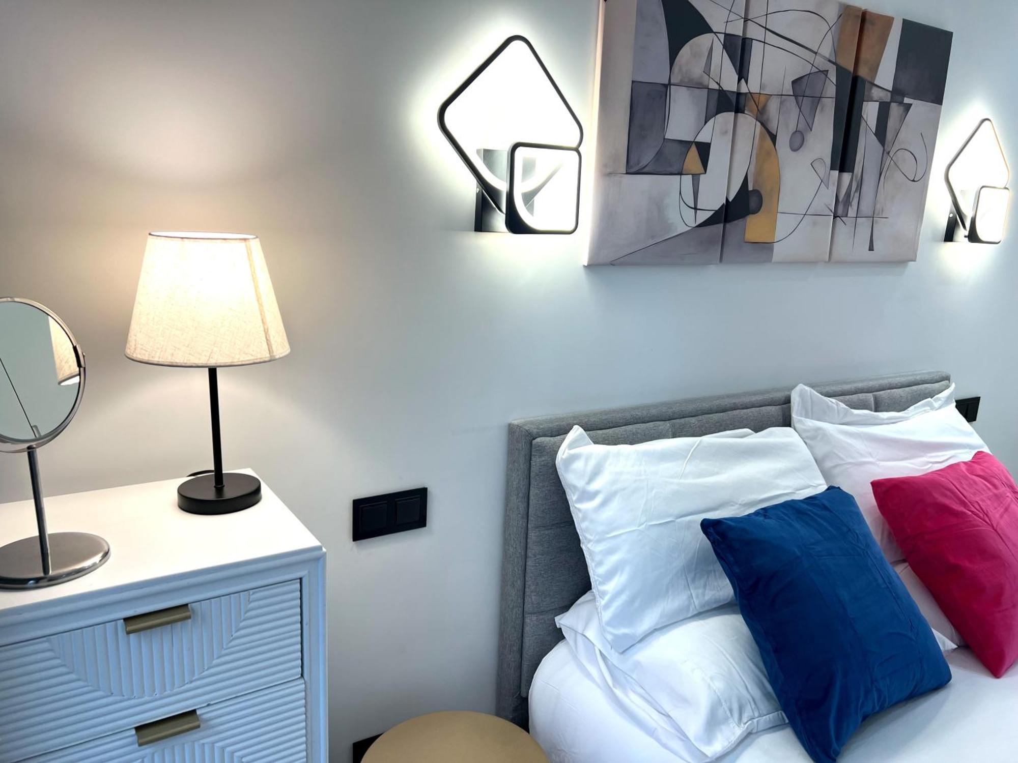 Duplex Moderno Y Acogedor Junto A Atocha Apartman Madrid Kültér fotó