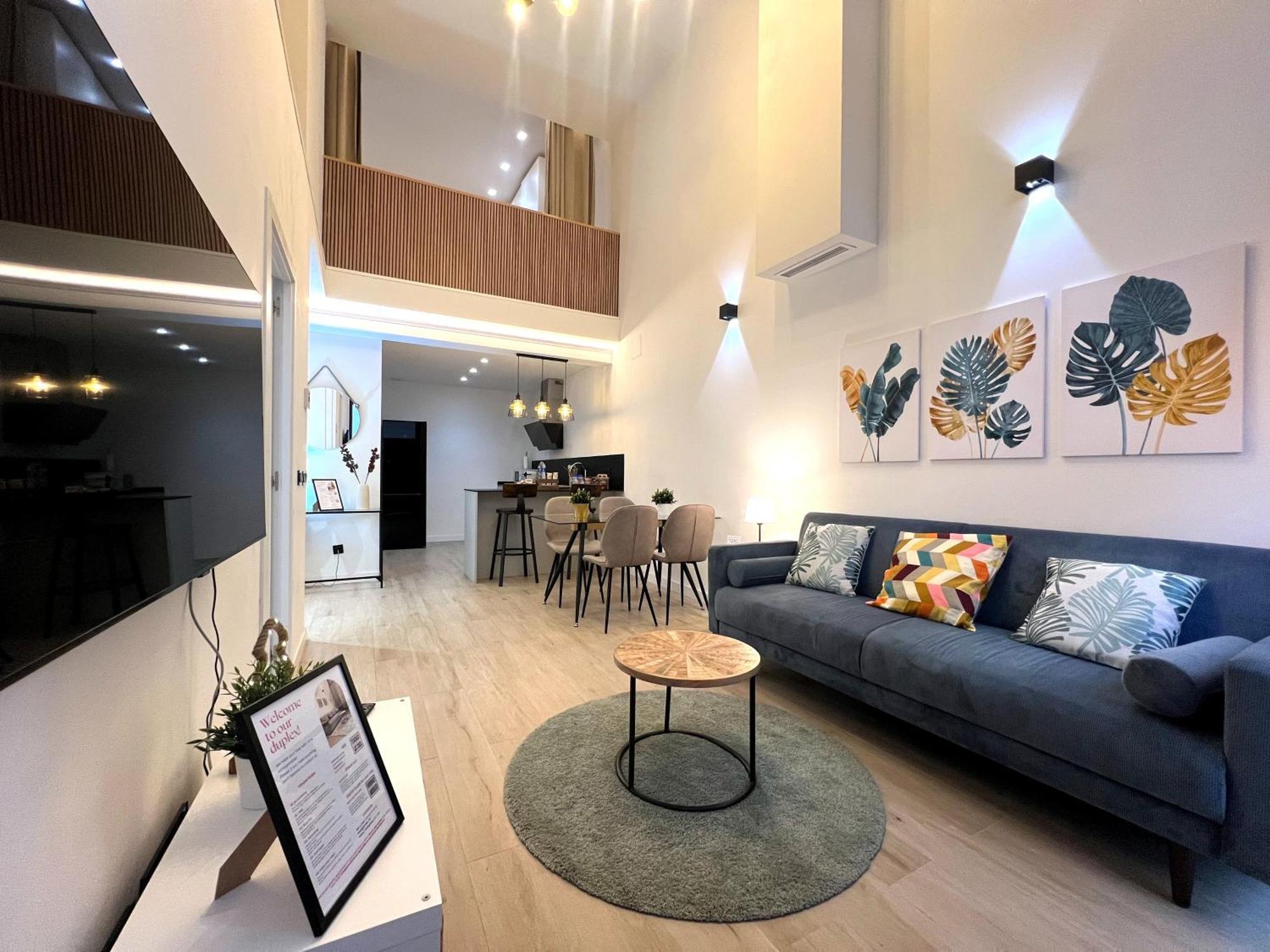 Duplex Moderno Y Acogedor Junto A Atocha Apartman Madrid Kültér fotó